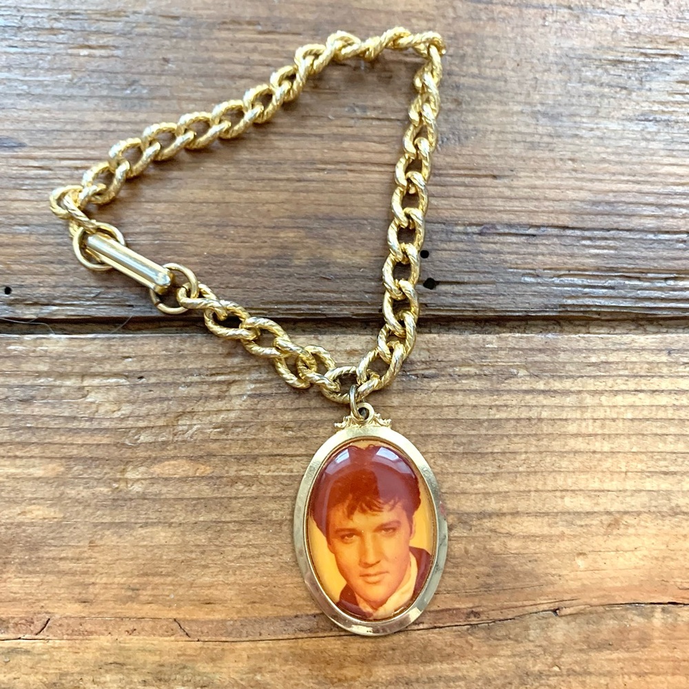 Vintage 1970’s Elvis Presley Framed Photo Locket Gold tone Chain Bracelet